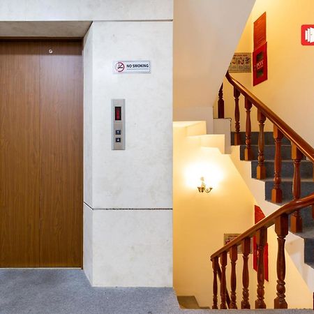 Reddoorz Ura Hotel Hung Phuoc 4 Ho Şi Min Dış mekan fotoğraf